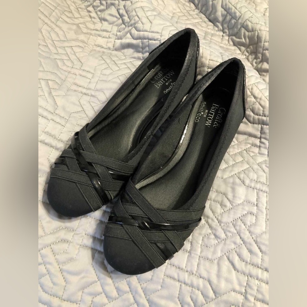 Black wedges size 7
